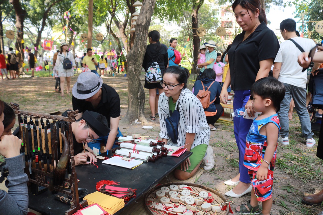 Bánh chưng, bánh giầy, bánh tét - linh hồn Tết Việt! - Ảnh 7.