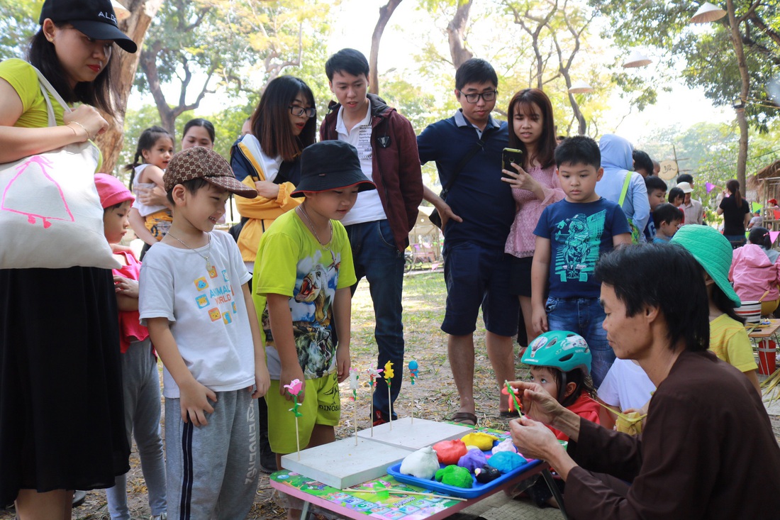 Bánh chưng, bánh giầy, bánh tét - linh hồn Tết Việt! - Ảnh 12.