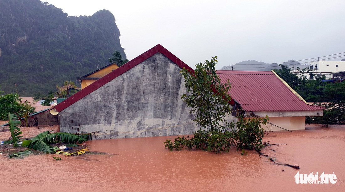 Quảng Bình thành rốn lũ mới - Ảnh 6.