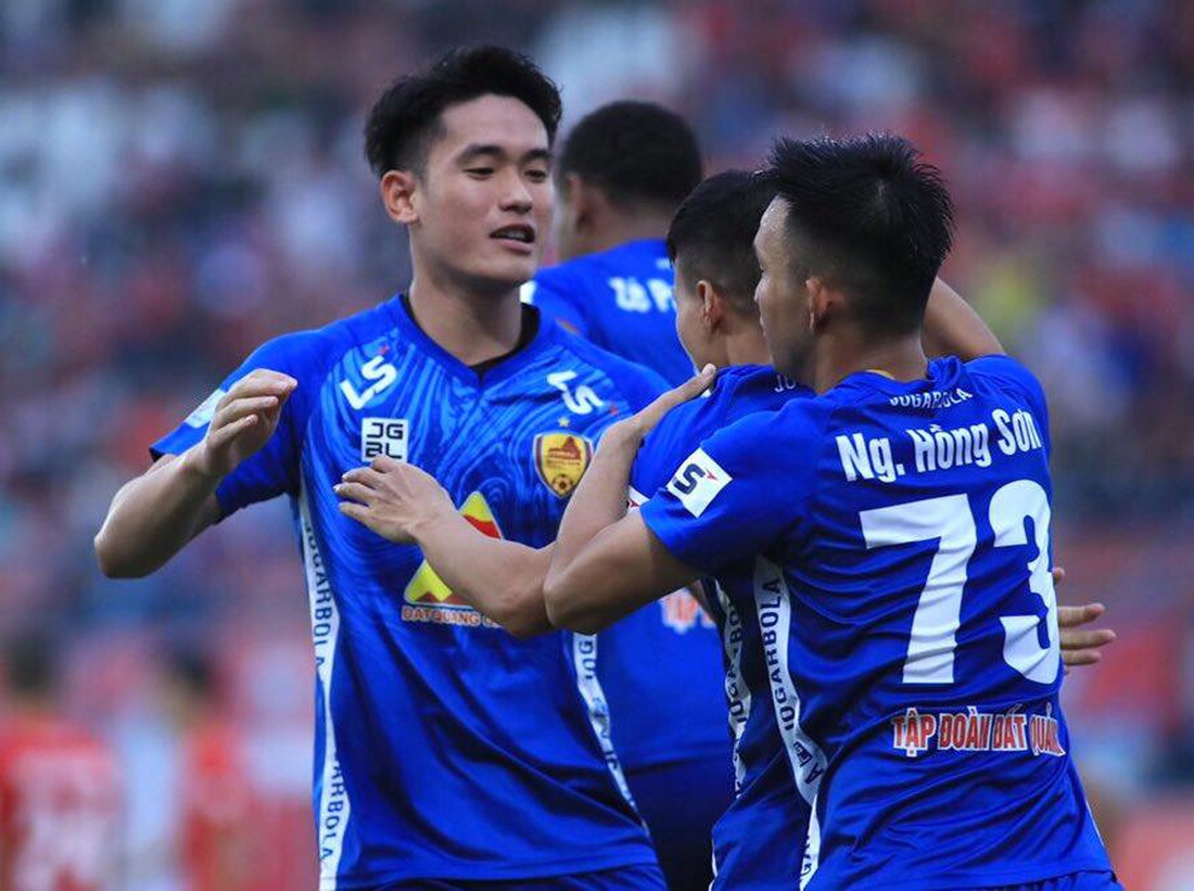 Nam Định ở lại V-League nhờ hơn Quảng Nam hiệu số bàn thắng - Ảnh 17.