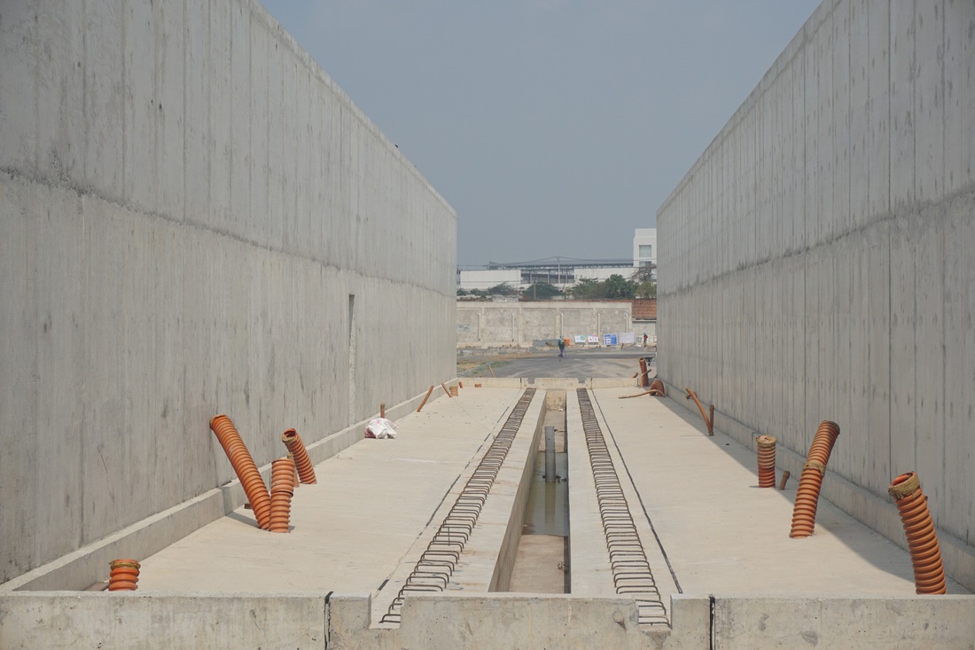 Cận cảnh metro số 1 Bến Thành - Suối Tiên đang hoàn thiện - Ảnh 8.