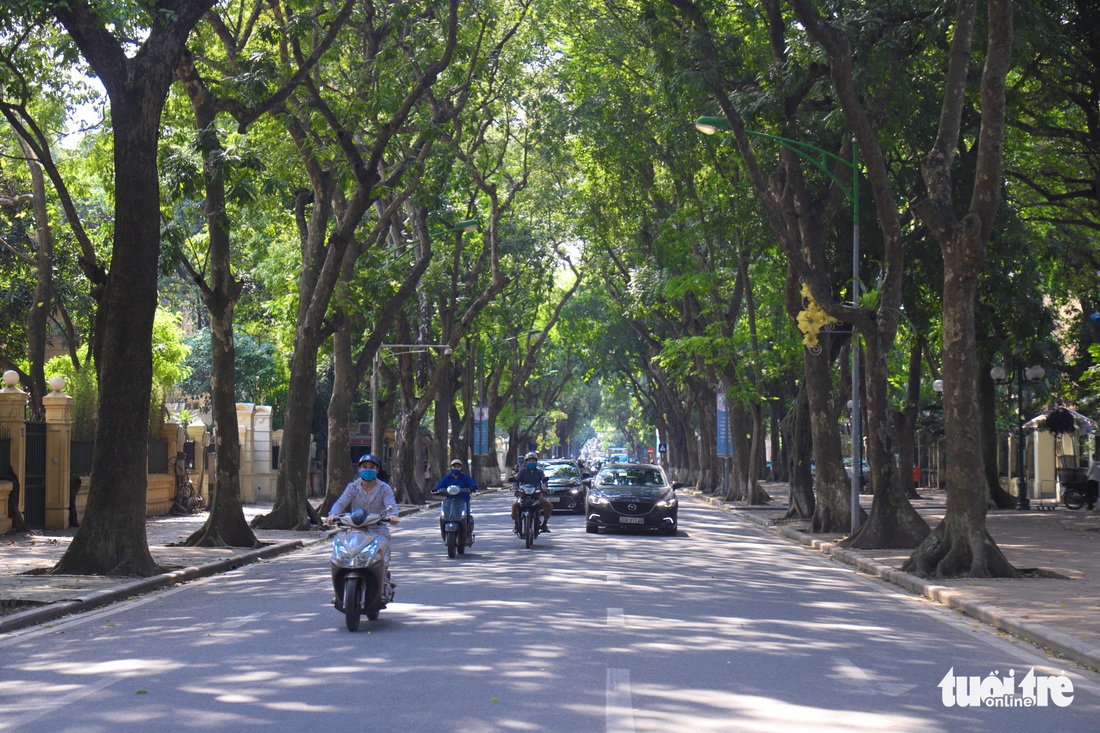 Hết cách ly xã hội tôi sẽ đi cắt tóc, chạy xe ngắm phố - Ảnh 5.