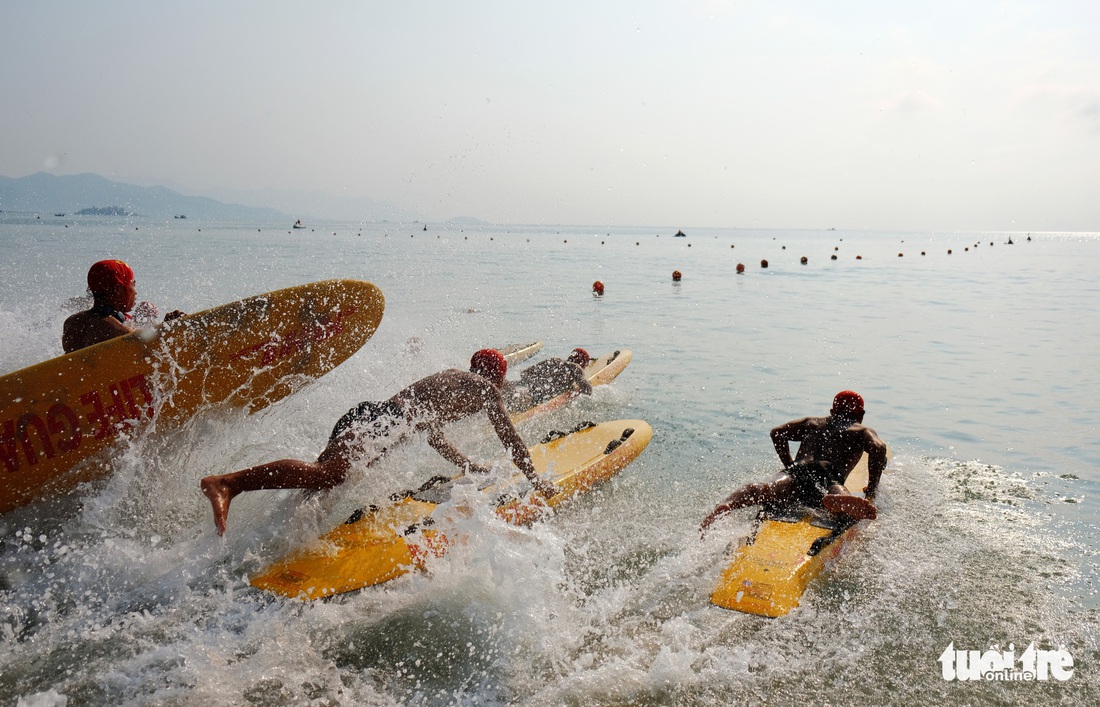 Chơi xả hơi trọn mùa hè ở Nha Trang, một trong những vịnh đẹp nhất thế giới - Ảnh 12.