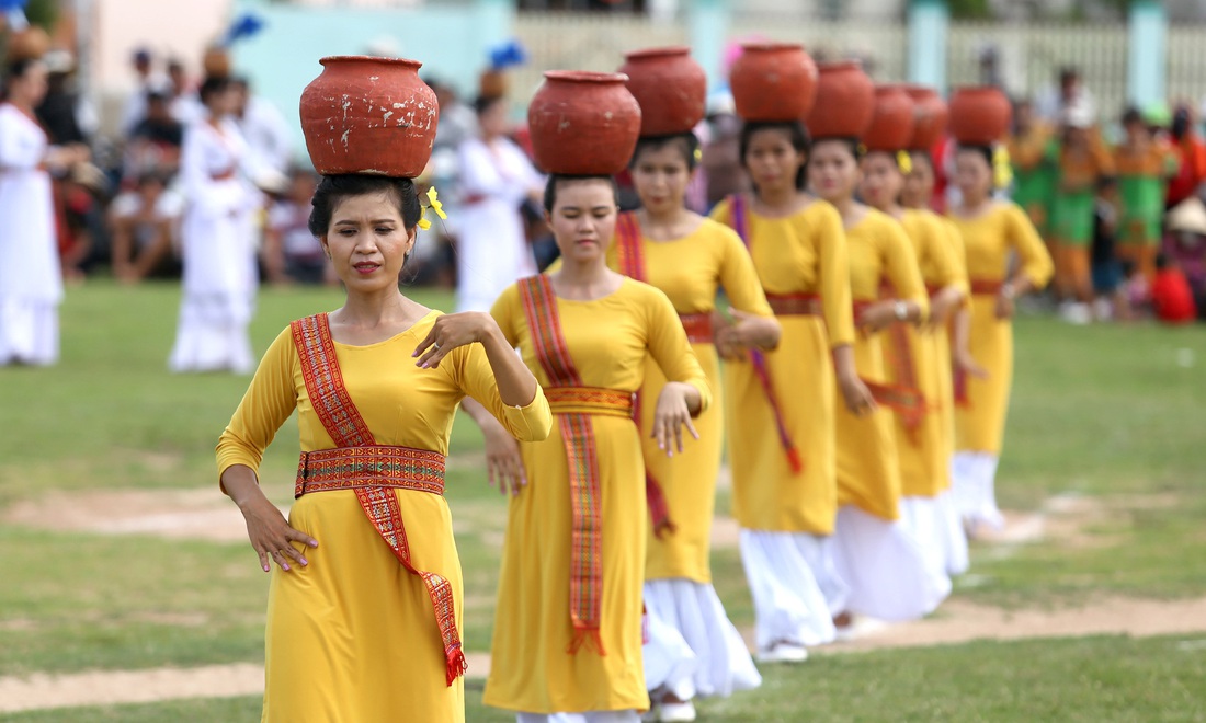 Có gì lạ ở đất Tháp? - Ảnh 8.