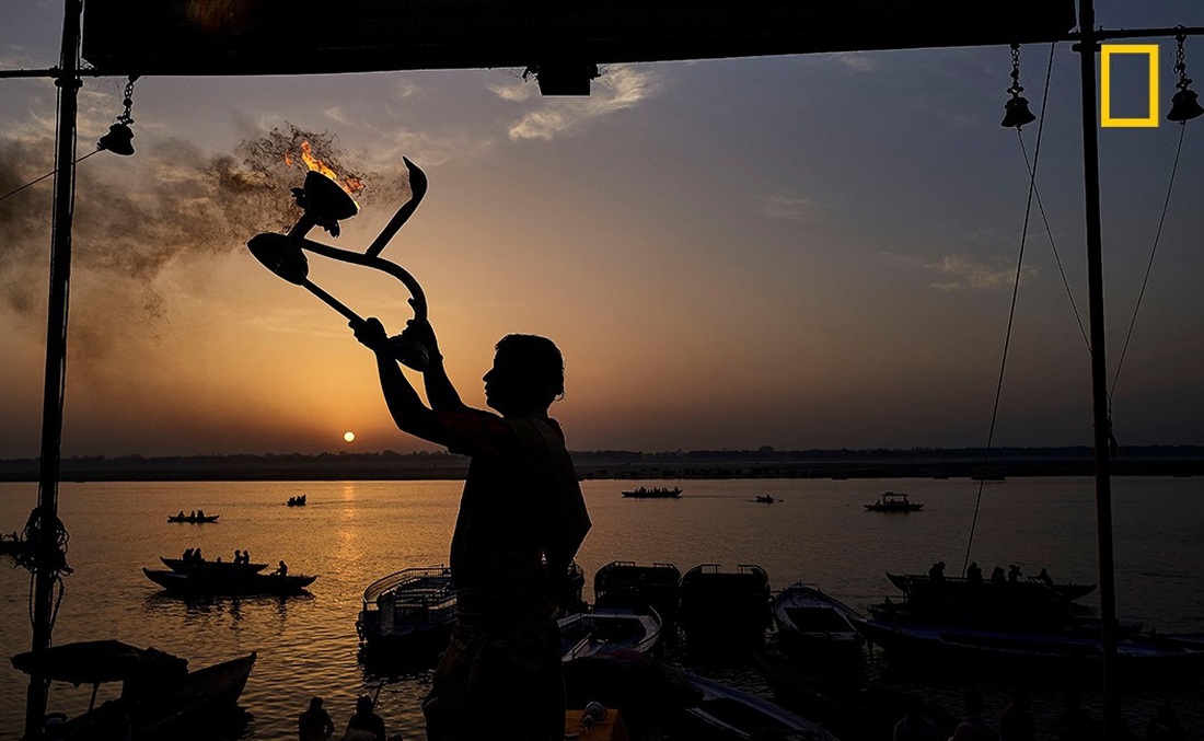 Ảnh chung cư Sài Gòn đầy ắp quán cà phê lên National Geographic UK - Ảnh 5.