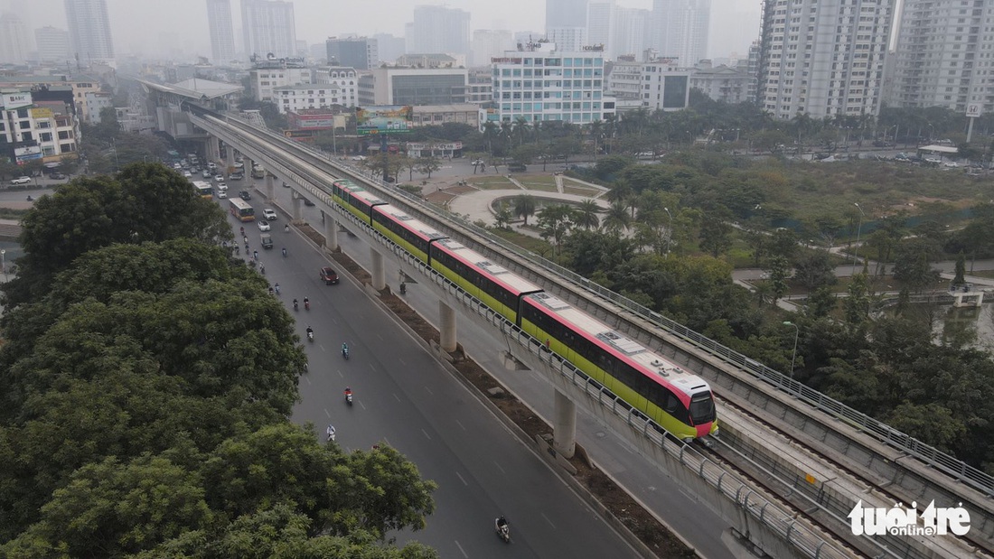 Khách tham quan metro Nhổn - ga Hà Nội nhớ đeo khẩu trang, mang CMND - Ảnh 2.