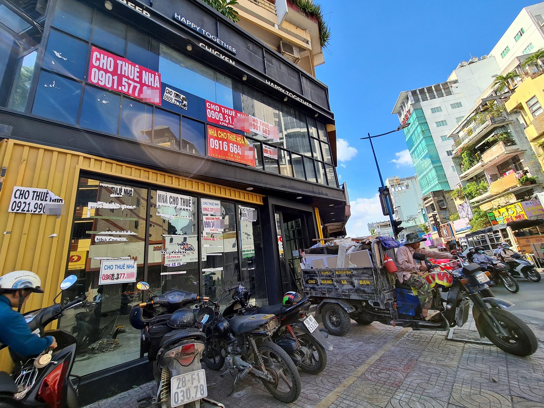 Làn sóng cửa hiệu rời phố lớn, tìm mặt bằng phố nhỏ vừa rẻ vừa đẹp - Ảnh 1. Làn sóng cửa hiệu rời phố lớn, tìm mặt bằng phố nhỏ vừa rẻ vừa đẹp - Ảnh 1.