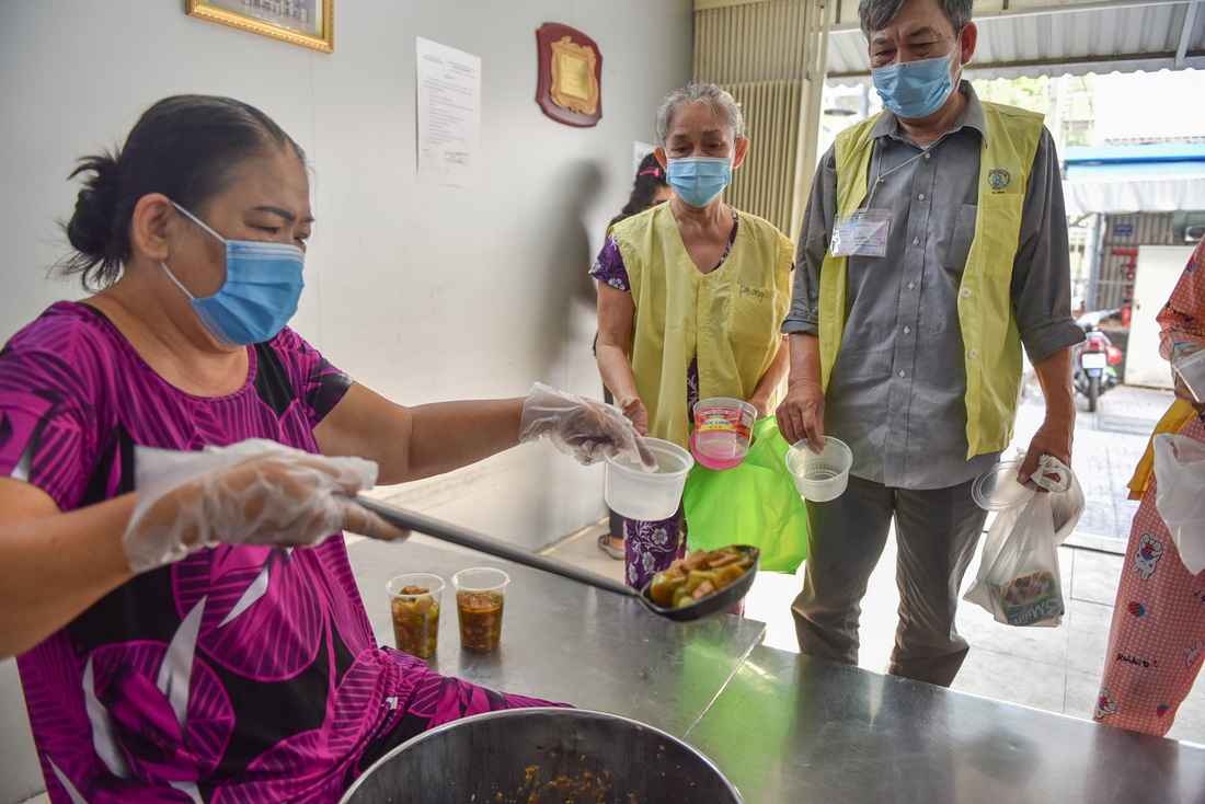 Mẹ, con và hành trình 11 năm đi tìm sự sống - Ảnh 5.