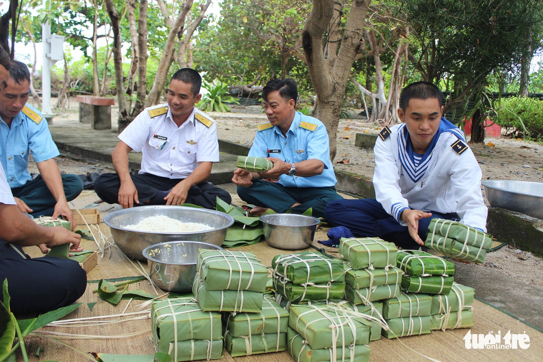 Những hình ảnh ấn tượng nhân 46 năm giải phóng Trường Sa - Ảnh 27.