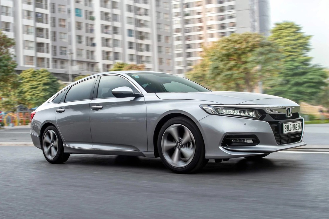 10 ôtô bán ít nhất Việt Nam năm 2021: Toyota góp 4 mẫu xe - Ảnh 10.