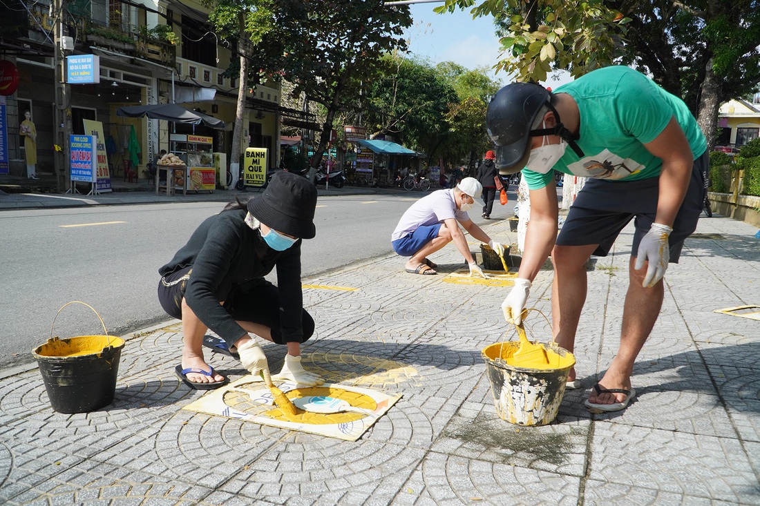 Hội An tiếp sức cho người bán hoa, cây cảnh: Việc này thực sự quý hóa... - Ảnh 2.