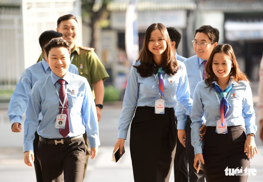 Đại biểu dự Đại hội Đoàn TP.HCM hào hứng với ‘đại hội số’ - Ảnh 1.