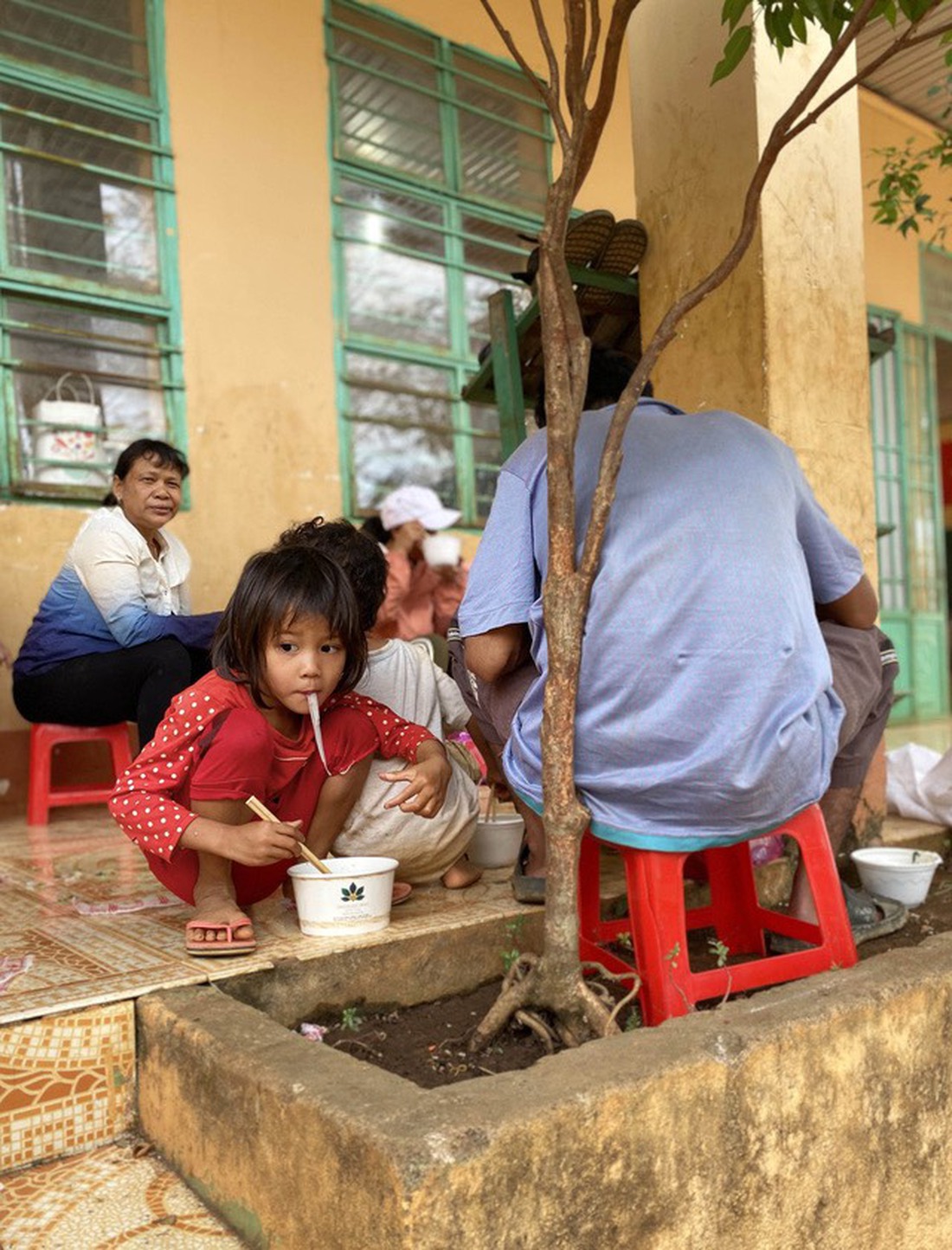 Cùng Ngày của phở 12-12 mang phở yêu thương đến các cháu bại não - Ảnh 4.