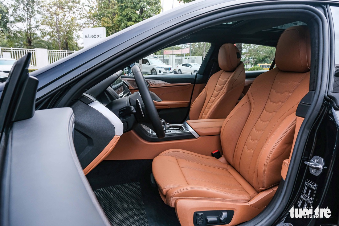 BMW 840i giá khoảng 7 tỷ đồng vừa về Việt Nam: Trang bị chưa đã - Ảnh 9. BMW 840i giá khoảng 7 tỷ đồng vừa về Việt Nam: Trang bị chưa đã - Ảnh 9.
