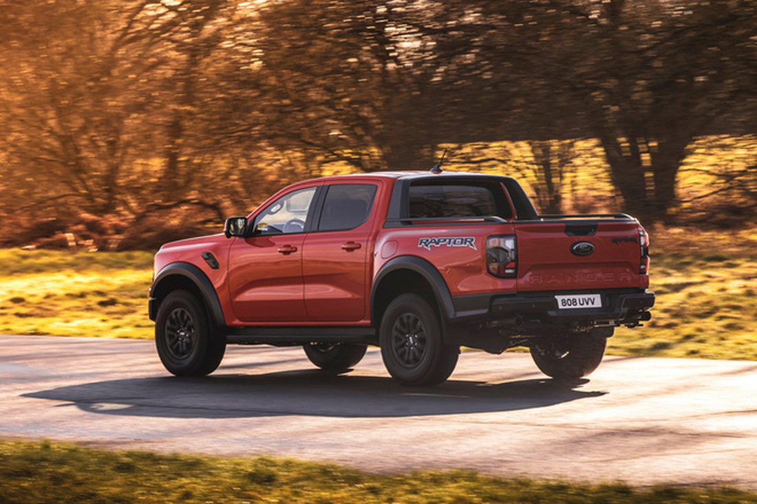 Ford Ranger Raptor 2023 ra mắt: Siêu bán tải cho người chịu chơi - Ảnh 5.