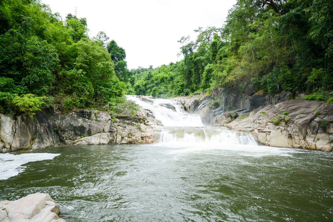 Đến Nha Trang tận hưởng biển xanh, khám phá đại ngàn - Ảnh 1.