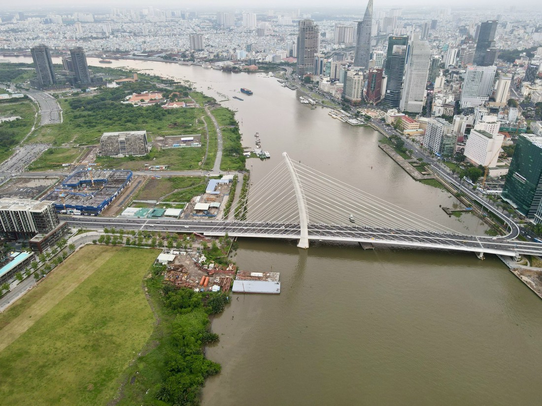 TP.HCM đang phát triển vượt bậc - Ảnh: QUANG ĐỊNH 