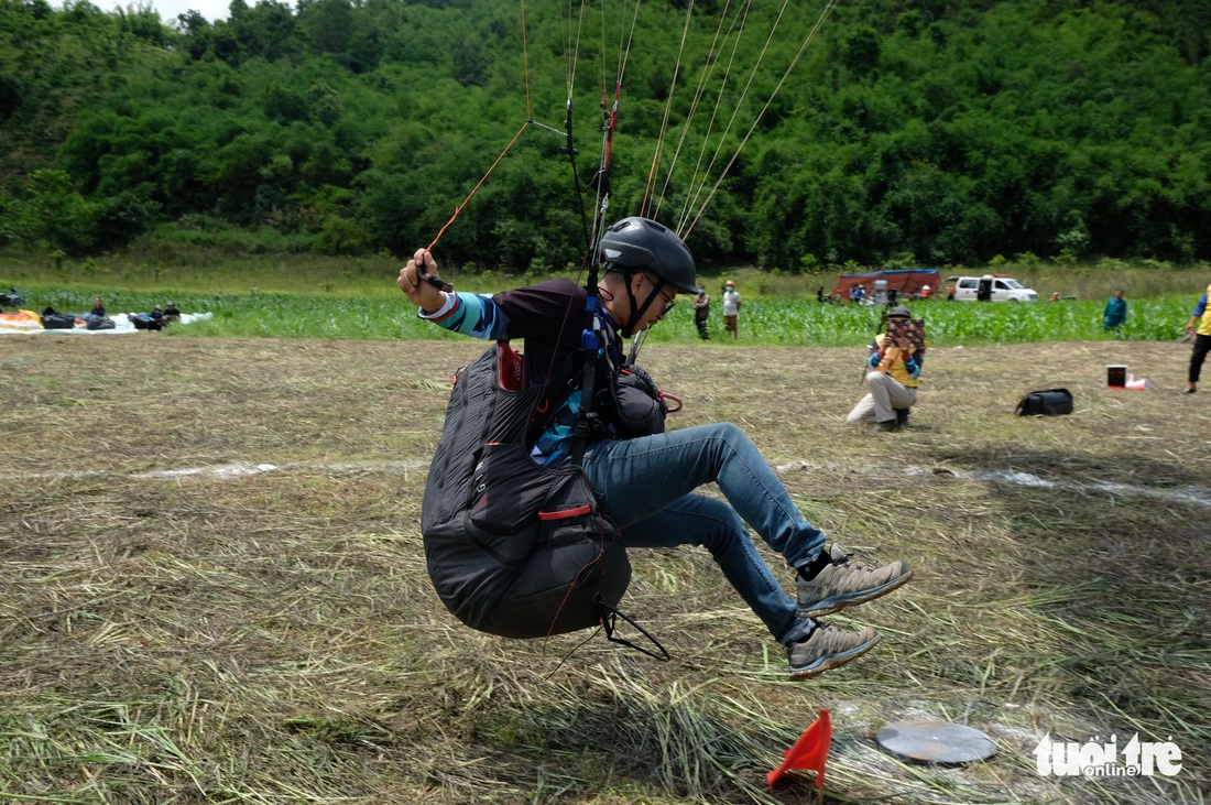 Mãn nhãn với màn bay cao hơn 1.800m trên hồ Tà Đùng - Ảnh 9.