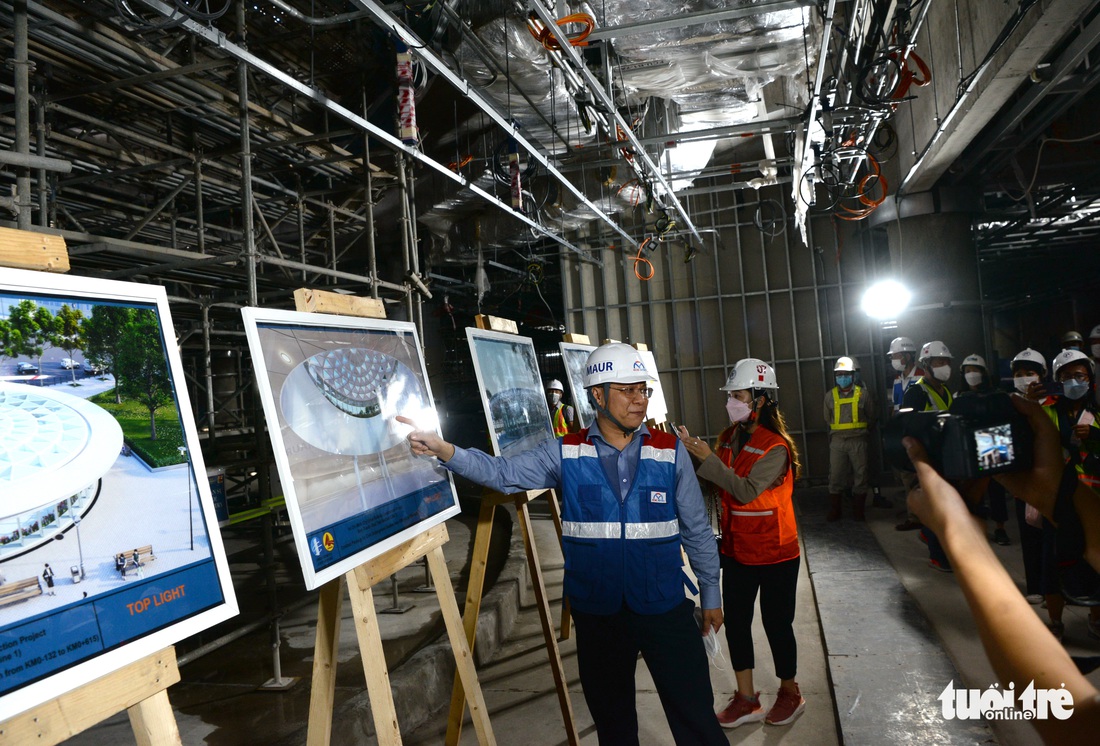 Cửa lấy sáng - điểm nhấn của nhà ga metro trung tâm Bến Thành - Ảnh 4.