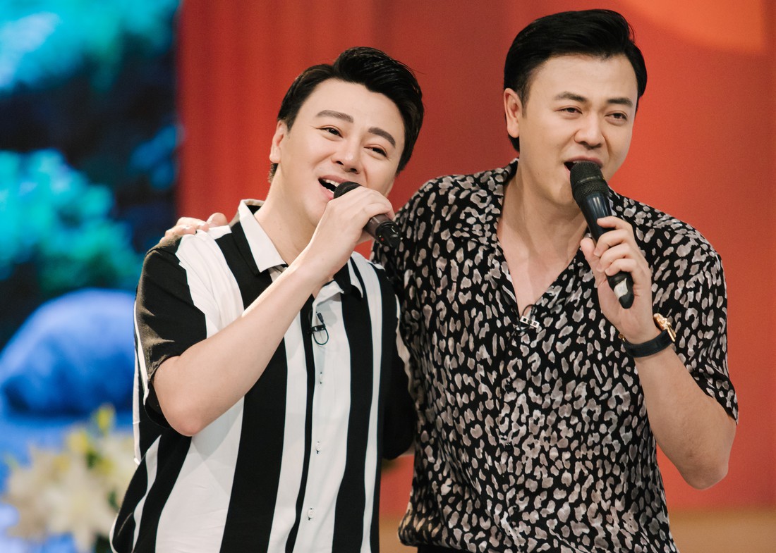 Xem - nghe cuối tuần: Văn Mai Hương hát bolero; Anh em Tuấn Tú lên game show mới... - Ảnh 3.