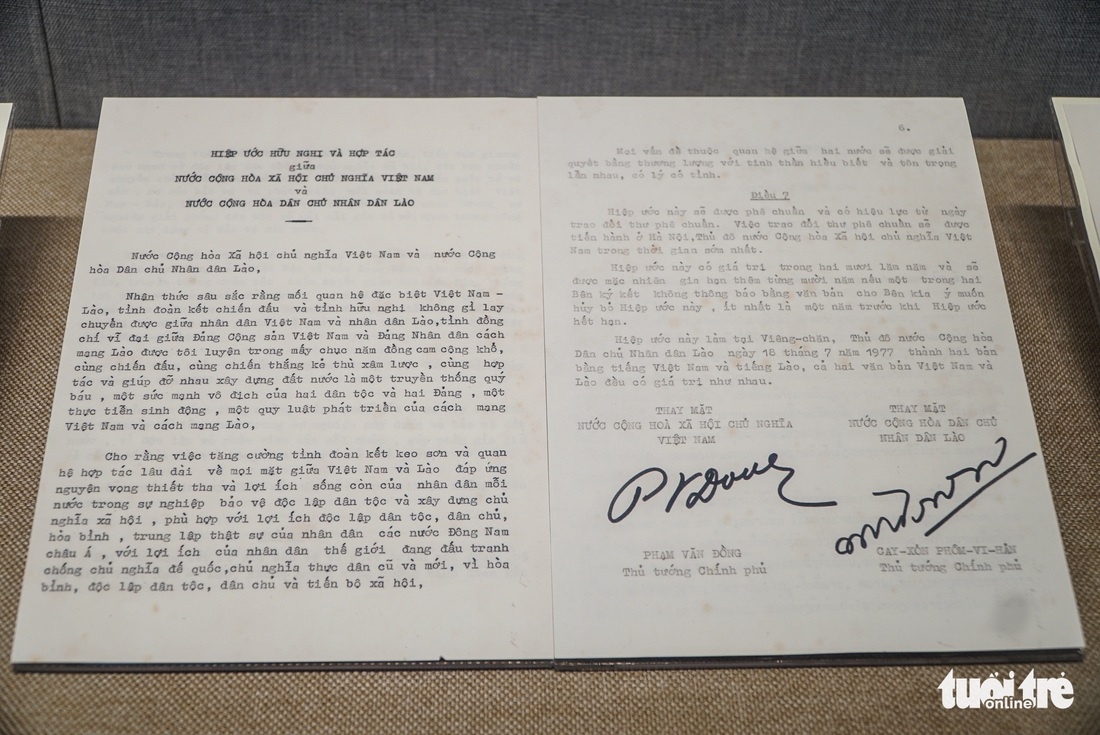 Hiểu hơn về tình hữu nghị Việt - Lào qua triển lãm kỷ niệm 60 năm ngày thiết lập quan hệ ngoại giao - Ảnh 6.