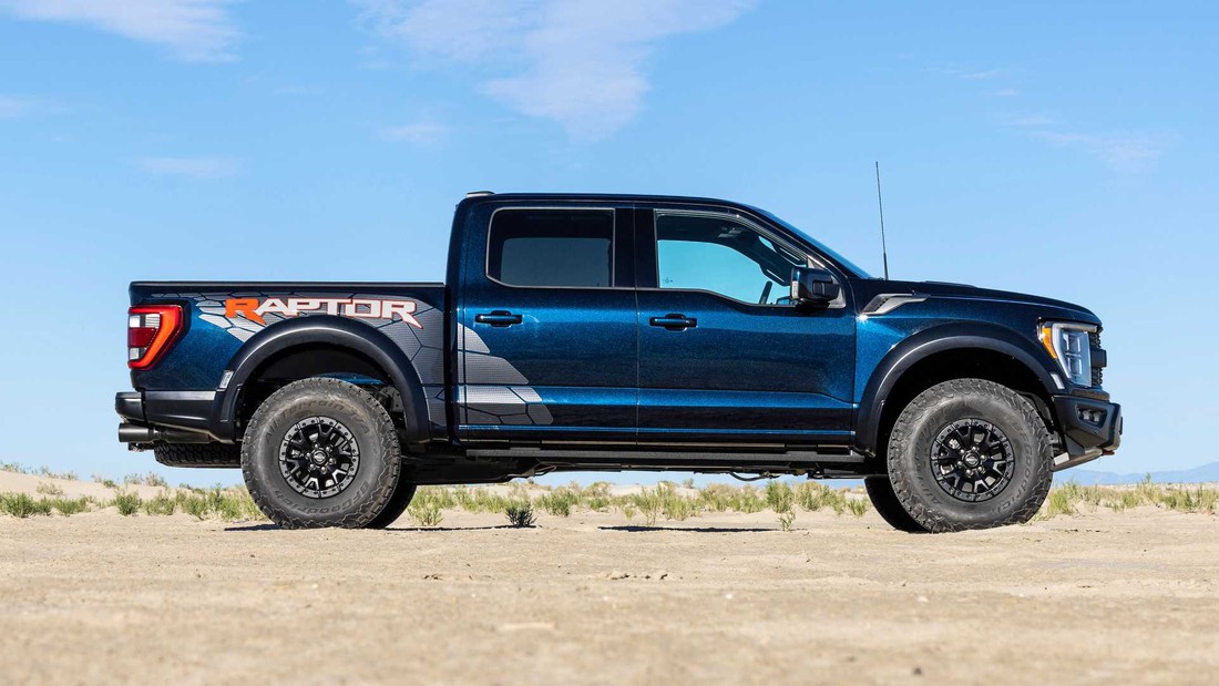 Ford F-150 Raptor R ra mắt: Bán tải có sức mạnh ngang siêu xe - Ảnh 5.