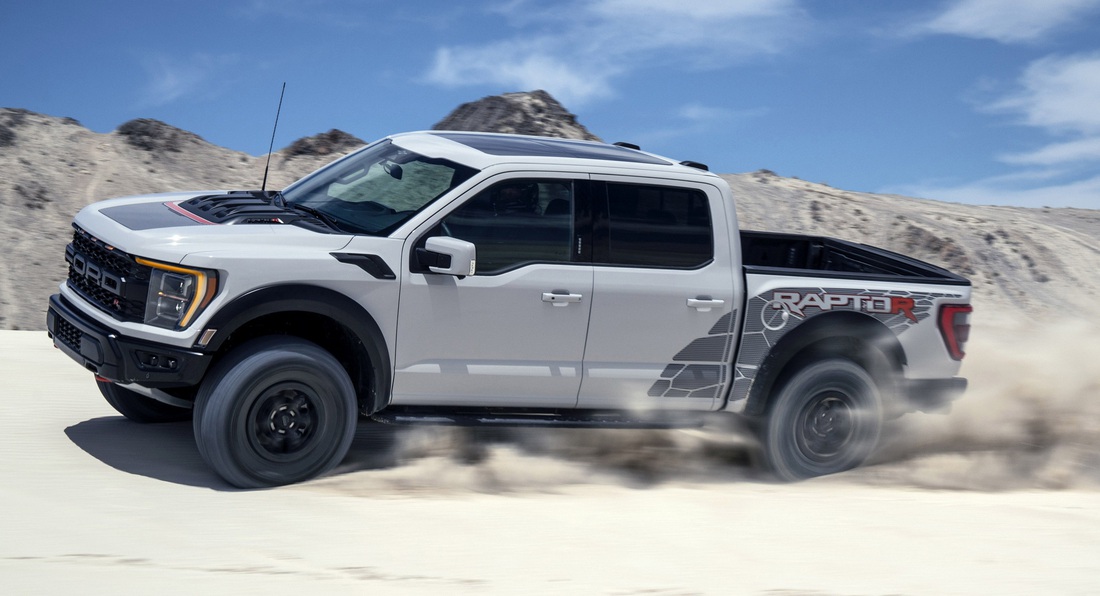 Ford F-150 Raptor R ra mắt: Bán tải có sức mạnh ngang siêu xe - Ảnh 1.