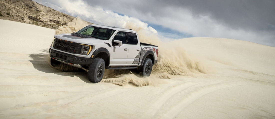 Ford F-150 Raptor R ra mắt: Bán tải có sức mạnh ngang siêu xe - Ảnh 2.