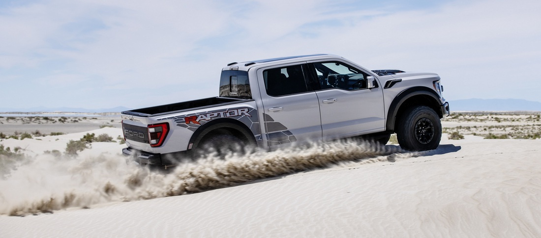 Ford F-150 Raptor R ra mắt: Bán tải có sức mạnh ngang siêu xe - Ảnh 11.