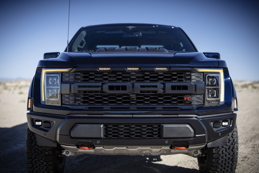 Ford F-150 Raptor R ra mắt: Bán tải có sức mạnh ngang siêu xe - Ảnh 20.