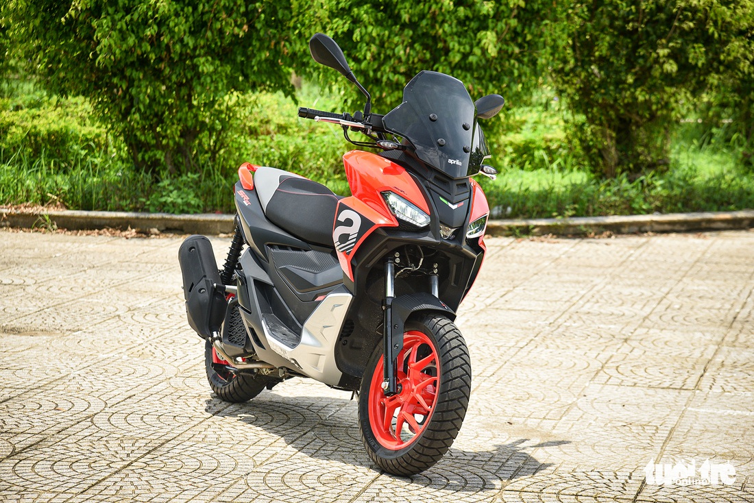 Xe tay ga cho dân mê phượt: Aprilia SR GT 200 giá từ 97 triệu đồng - Ảnh 3.