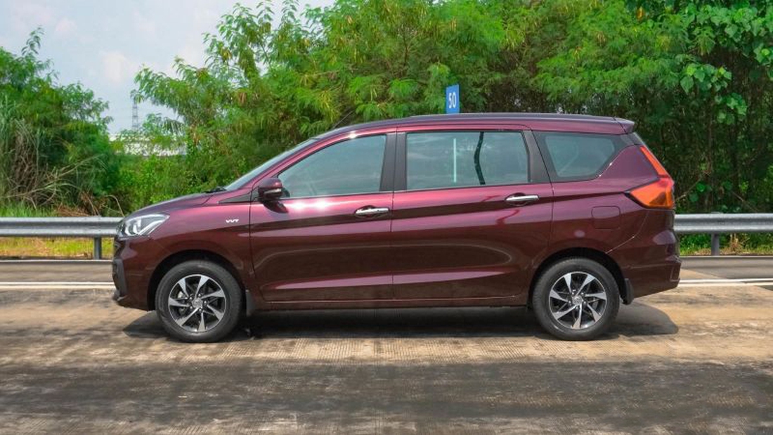 Suzuki Ertiga Hybrid giá dự kiến từ 528 triệu, nâng cấp động cơ đấu Mitsubishi Xpander - Ảnh 4.