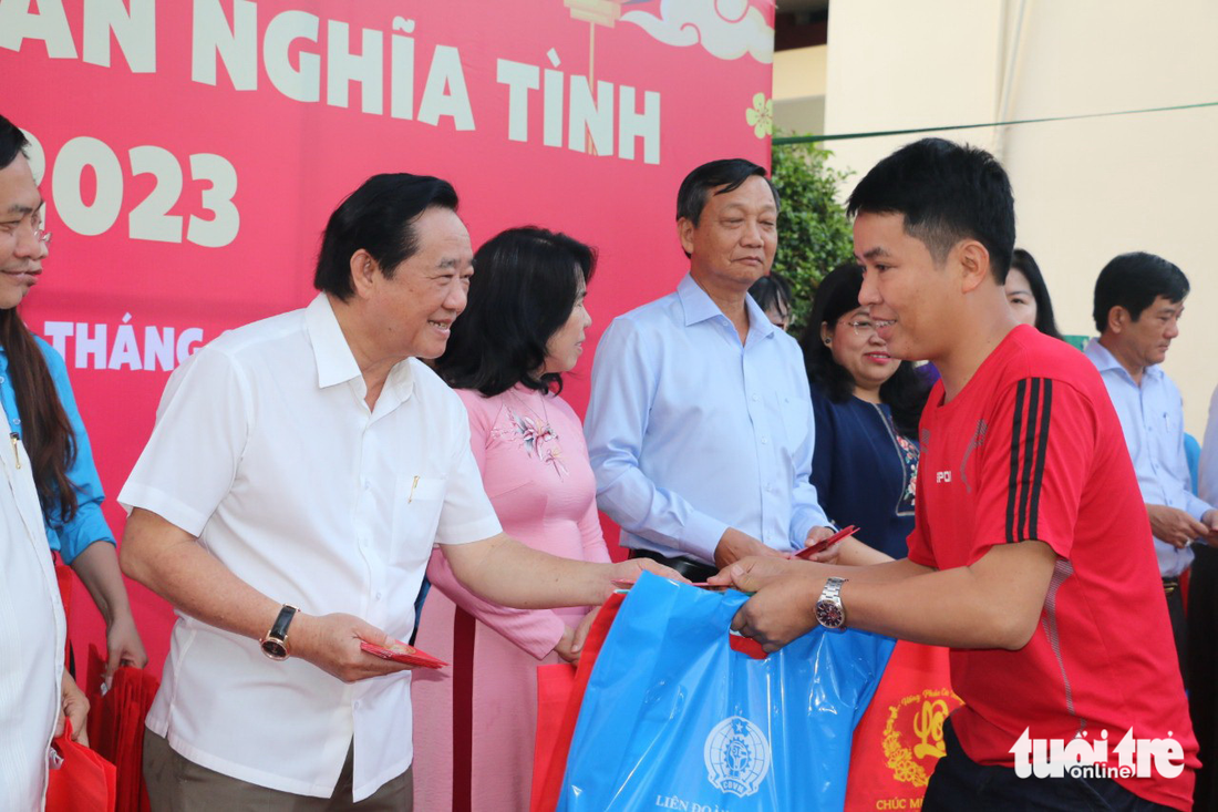 Hỗ trợ lao động bị mất việc, giảm việc trước Tết: Cần thực hiện nhanh - Ảnh 7.