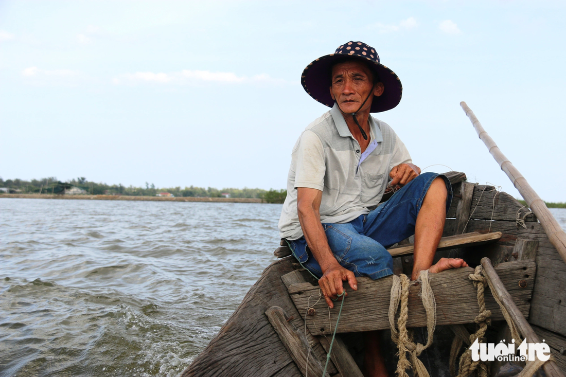 Ông Trần Tường, ngư phủ trên phá Tam Giang