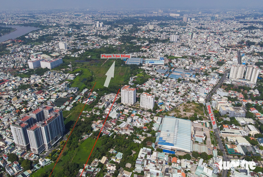 Đoạn vành đai 2 này sẽ chạy cắt ngang đường số 4, sát mép một số chung cư, nhà cao tầng và chạy dọc với đường Đặng Văn Bi (TP Thủ Đức)