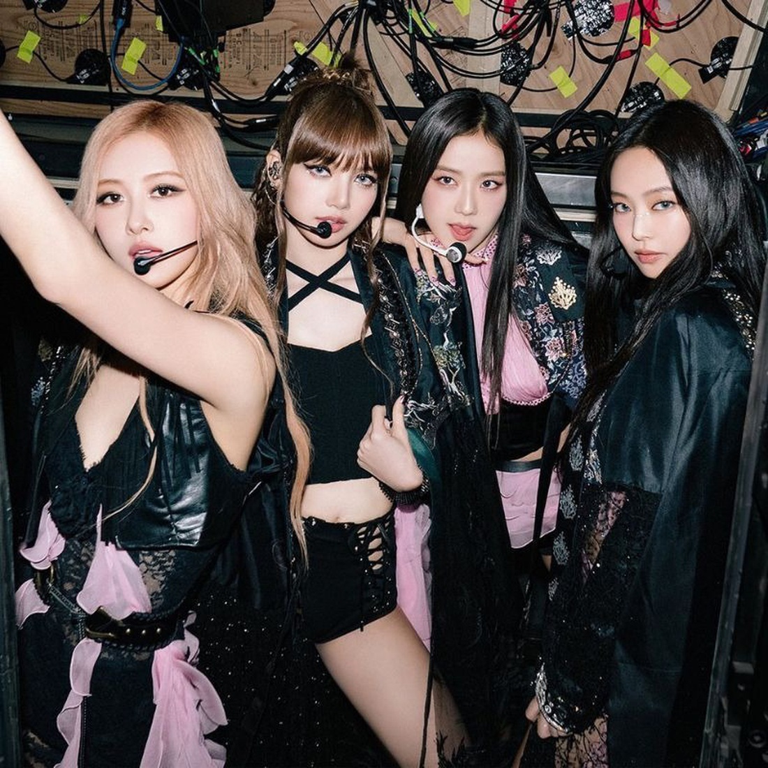 Lâu nay, BlackPink cũng đã theo đuổi hình tượng gợi cảm, cá tính chứ không nhu mì - Ảnh: YG