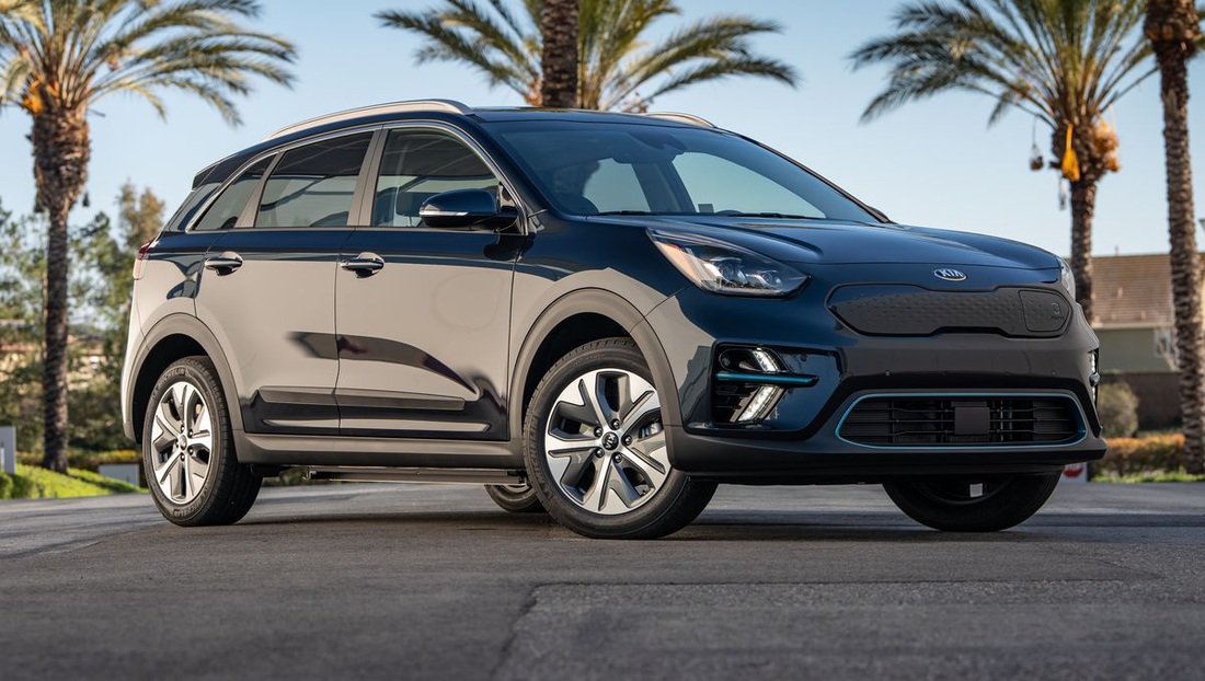 Kia Niro EV thế hệ trước có nhược điểm là một chiếc xe điện được chế tạo trên nền tảng của ô tô chạy bằng xăng và không được hưởng lợi từ kiến trúc 800V của Kia - Ảnh: Kia