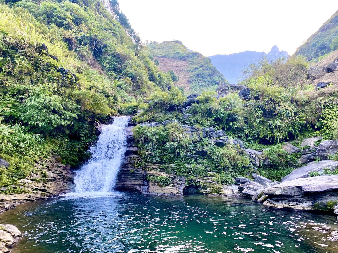 Vòng quanh Hà Giang 4 ngày 3 đêm: Nơi mỗi phiến đá hát một bài ca - Ảnh 13.