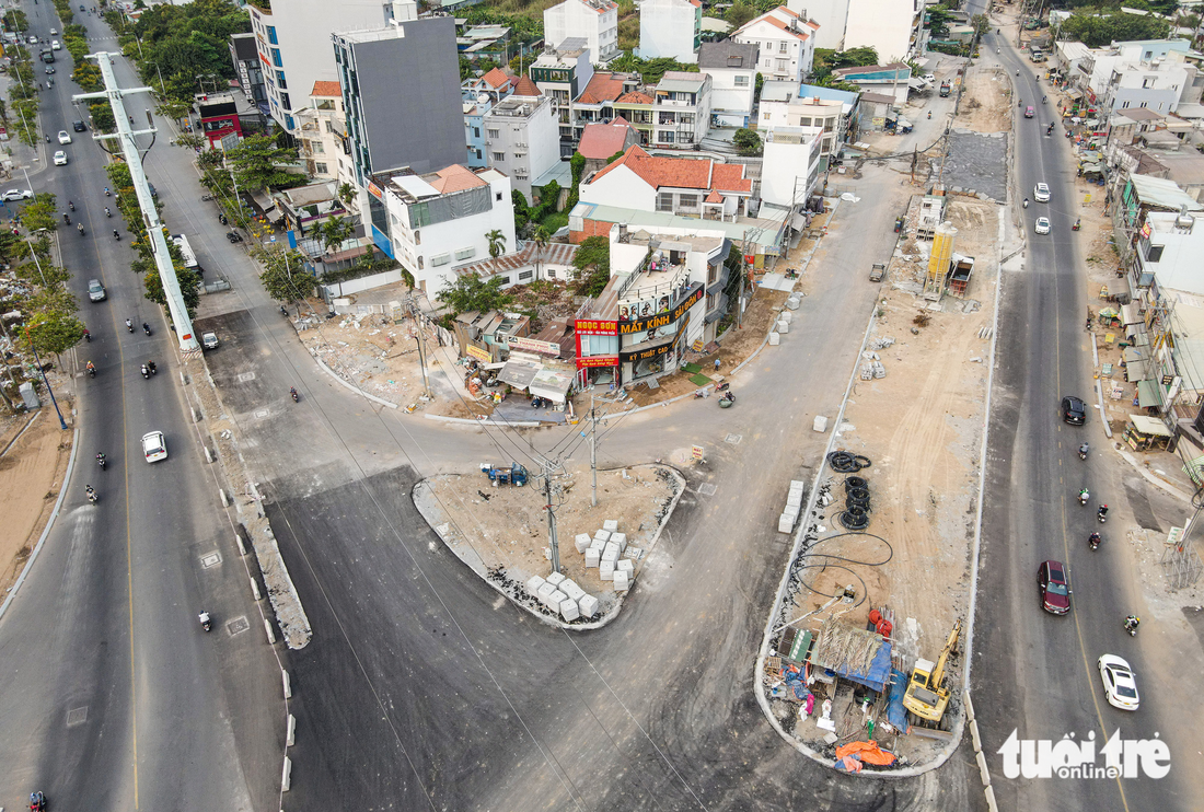 Đường Lương Định Của dài 2,5km làm 8 năm, bây giờ ra sao? - Ảnh 3.