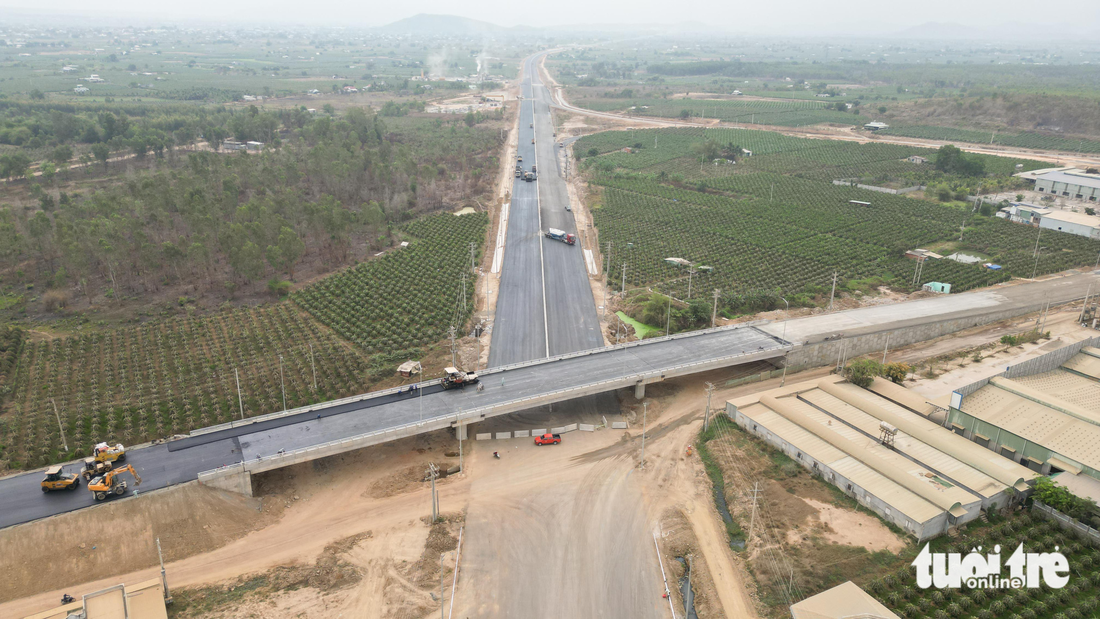 Làm thế nào để cao tốc Phan Thiết - Dầu Giây kịp tiến độ? - Ảnh 8.