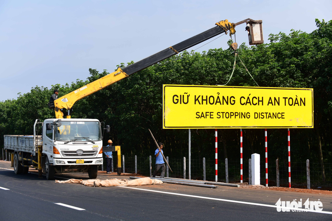 Cao tốc Phan Thiết - Dầu Giây bộn bề trước ngày thông xe - Ảnh 6.