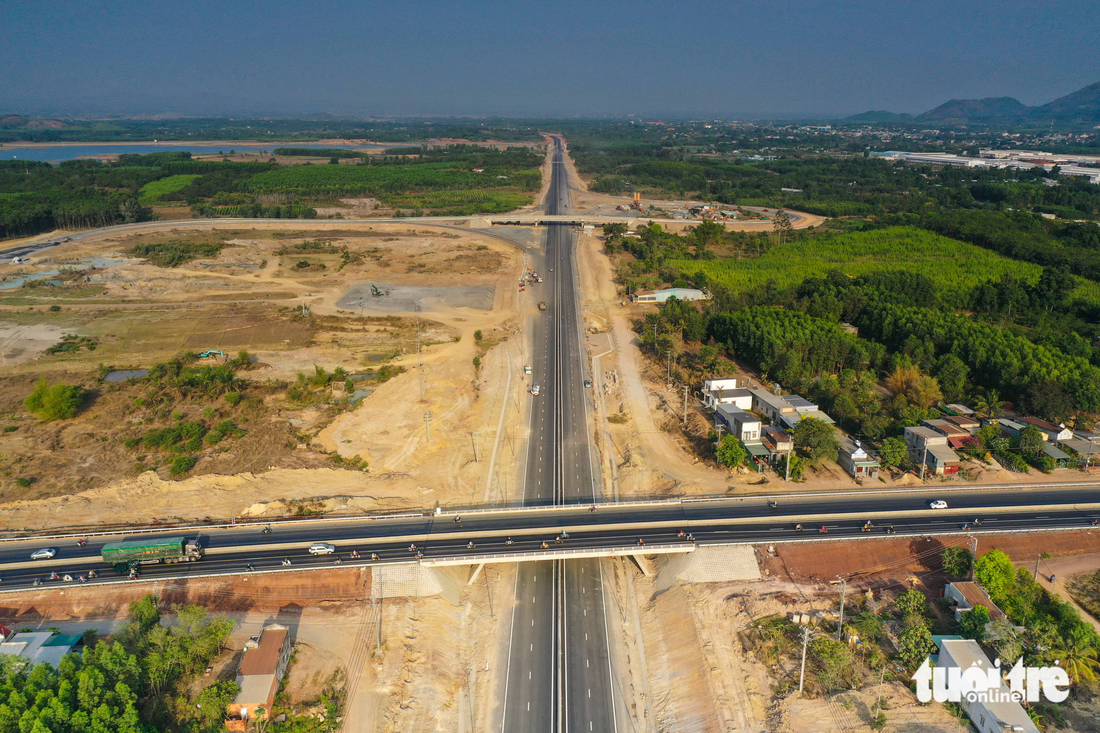 Ngắm cao tốc Phan Thiết - Dầu Giây nhiều người mong chờ - Ảnh 5.