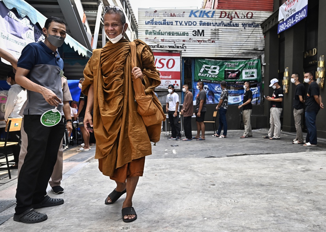 Bắt đầu bầu cử Thái Lan: Cuộc chạy đua giữa ông Prayut và con gái ông Thaksin? - Ảnh 15.