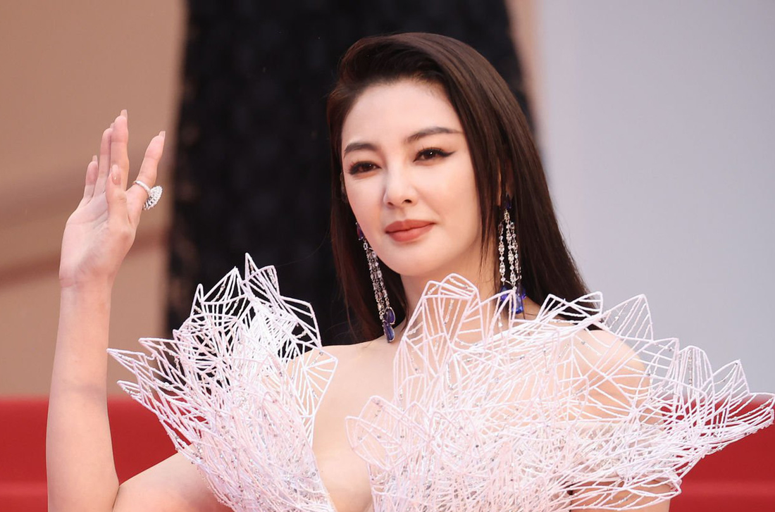 Rosé của Pink gây bất ngờ với vẻ ngoài xinh đẹp trên thảm đỏ Cannes 2023 - Ảnh 8.