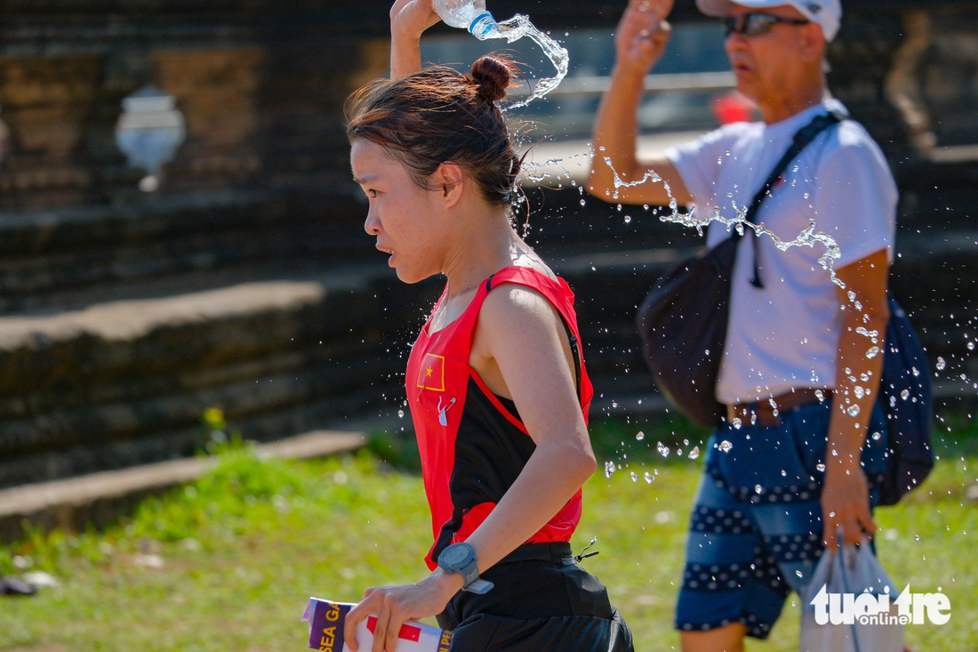 Huy chương ‘đổ mồ hôi, sôi nước mắt’ của Lê Thị Tuyết, Hoàng Nguyên Thanh - Ảnh 3.