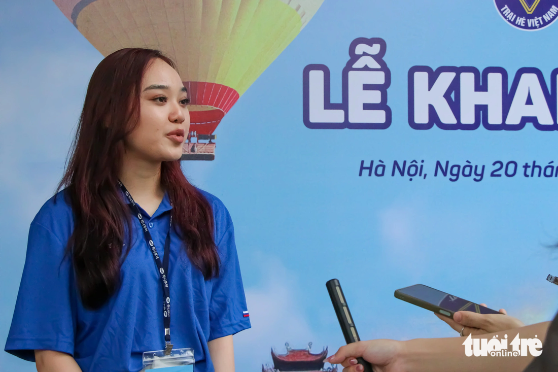 Hà Ngọc Khánh Linh, 19 tuổi, đang sinh sống tại Nga, cho biết bản thân em luôn cố gắng gìn giữ, tập luyện tiếng Việt. Cộng đồng tại Nga cũng đang có các chương trình dạy tiếng Việt cho con em kiều bào người Việt tại Nga - Ảnh: DUY LINH