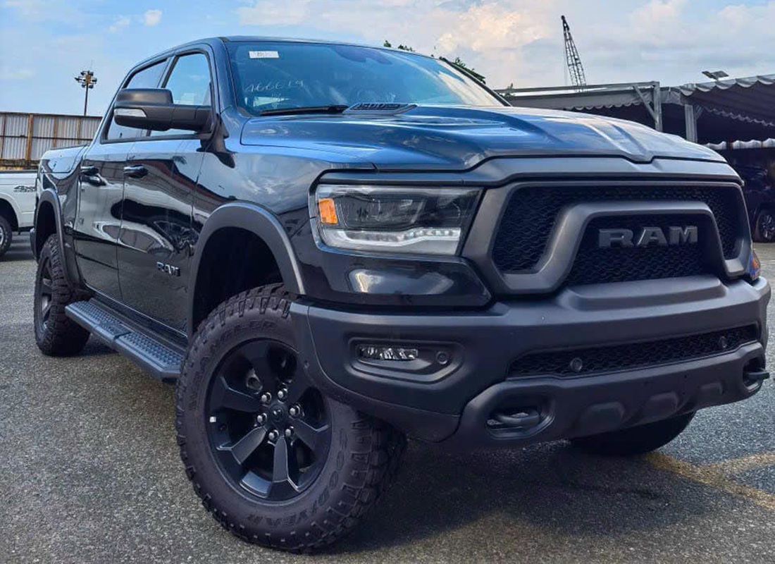 RAM 1500 Rebel đầu tiên về Việt Nam - Ảnh: DAT JEEP