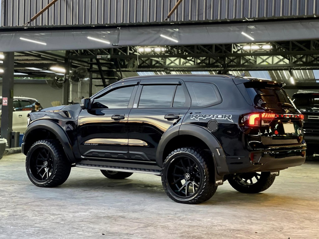 'Ford Everest Raptor' xuất hiện tại Thái Lan - Ảnh 6.