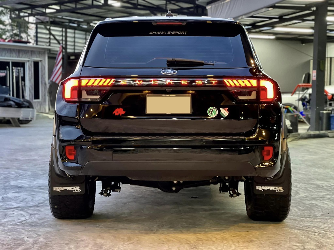 'Ford Everest Raptor' xuất hiện tại Thái Lan - Ảnh 4.