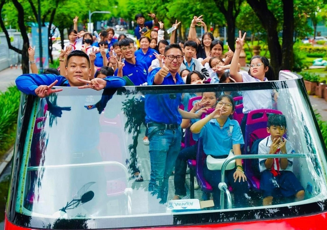 Hành trình &quot;Em yêu TP của em&quot; giúp trẻ khám phá, tìm hiểu lịch sử, văn hóa và thêm yêu TP.HCM - Ảnh: K.ANH